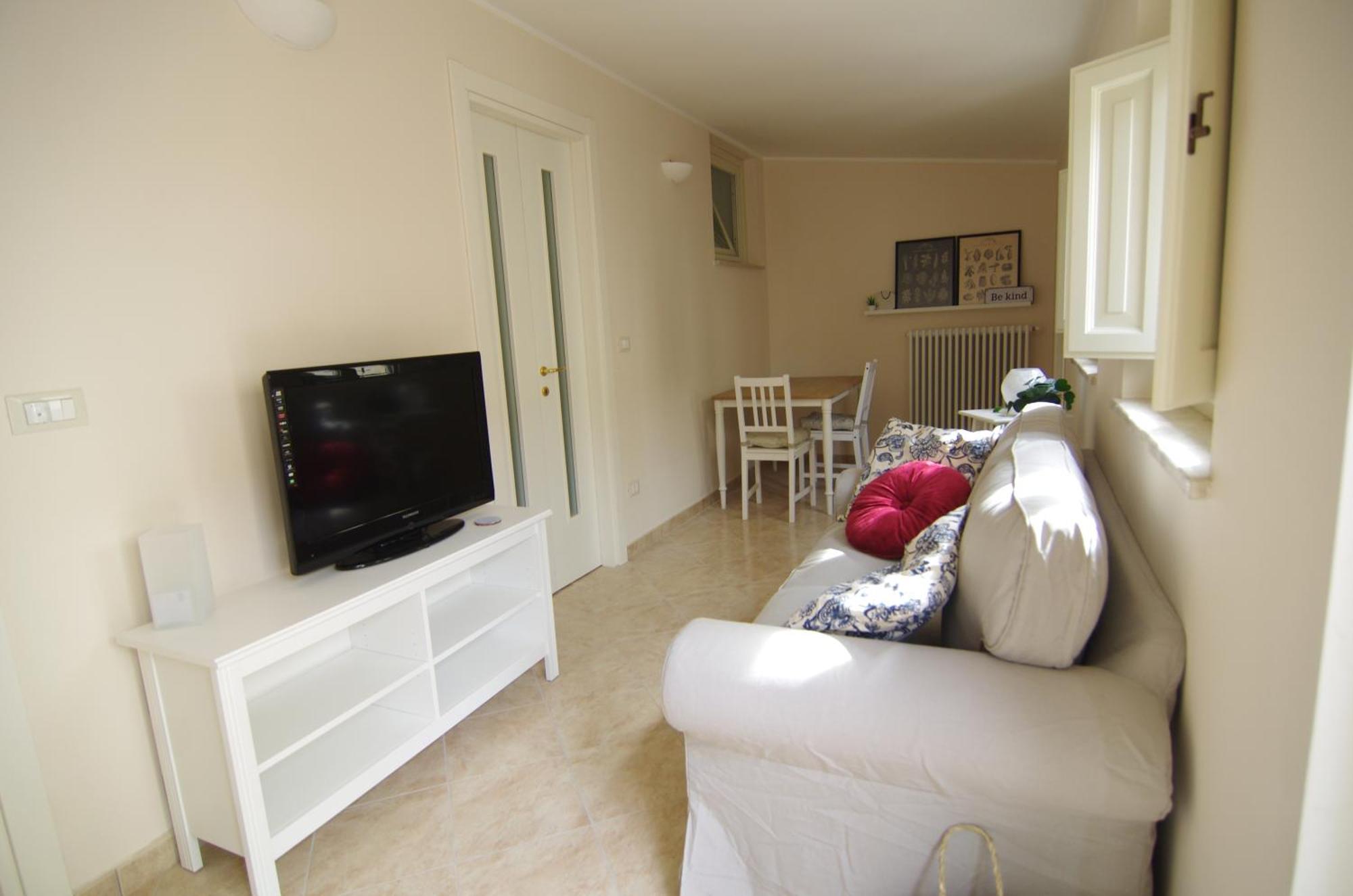 Cozy House Con Corte Privata In Centro Storico Aq L'Aquila Exterior photo
